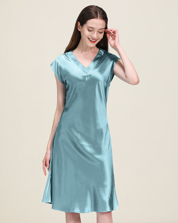 19 Momme Relaxed Fit V-neck Silk Nightgown, Haze Blue