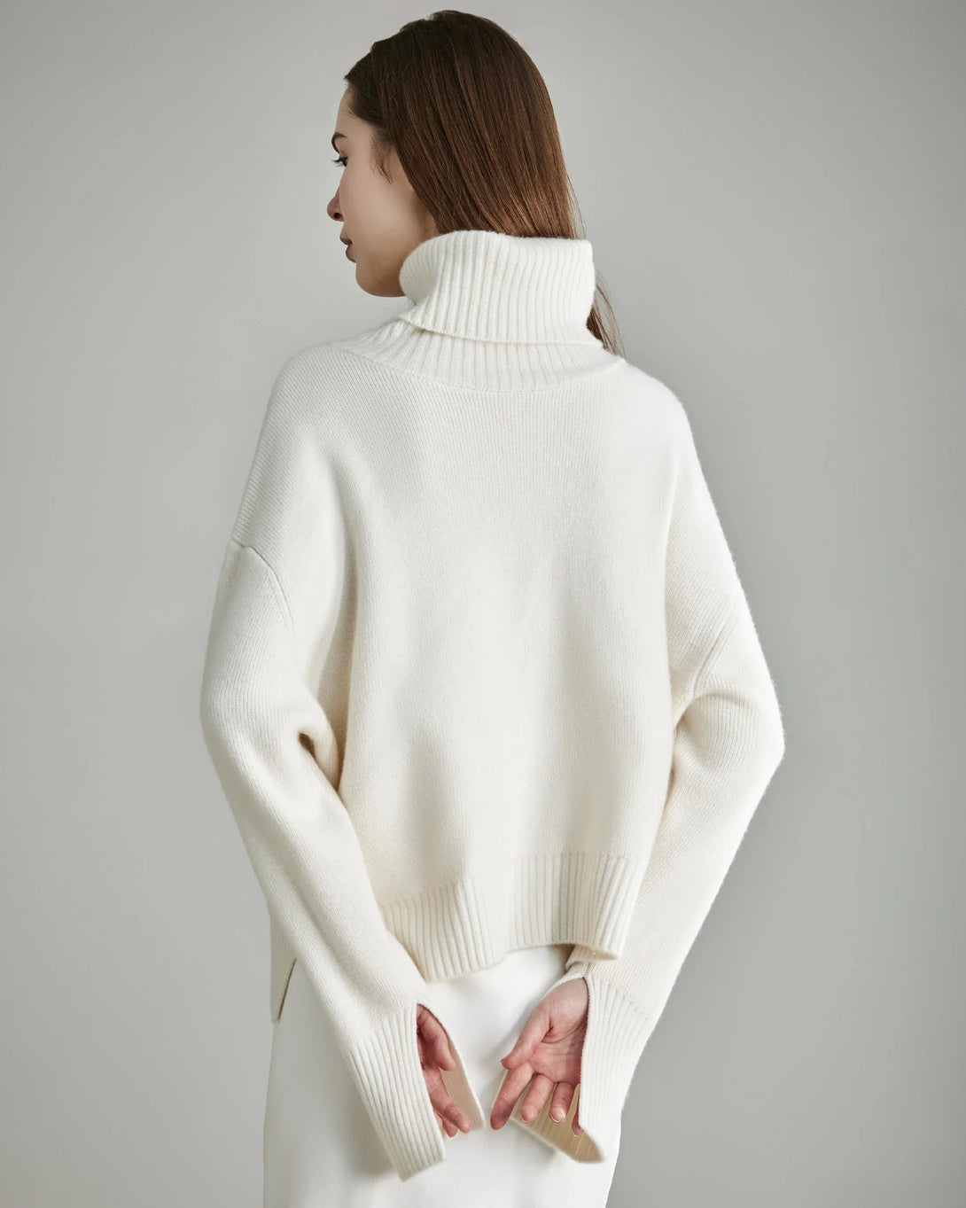 Oversized Turtle Neck Cashmere Sweater, White